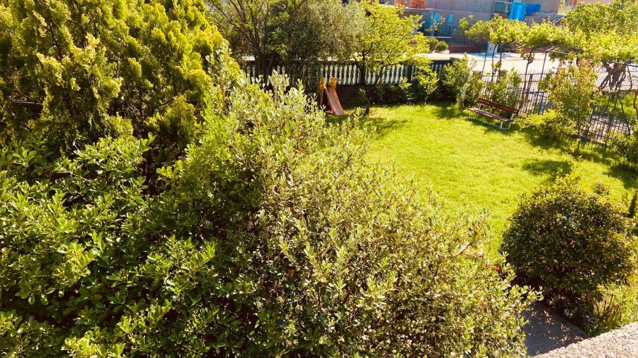 Garden View Guestroom Подгорица Екстериор снимка